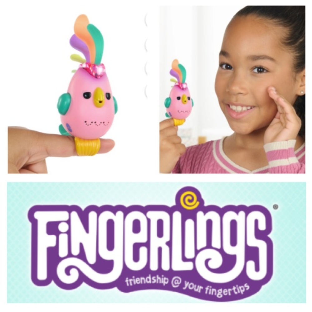 NEW!  Fingerlings Sweet Tweets Bird: Debbie, Record & Play Secret Messages
